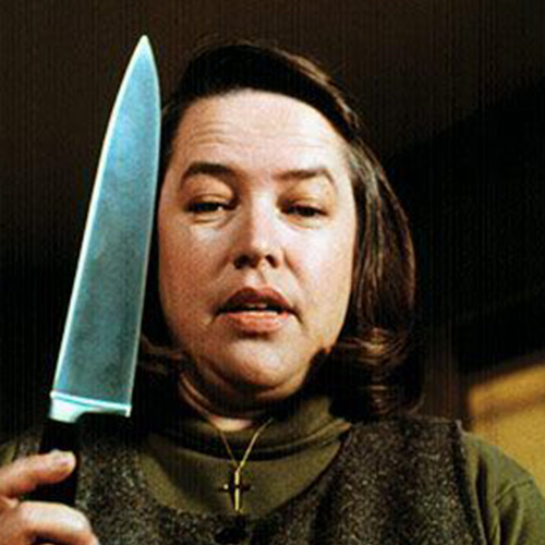 Kathy Bates interpretando a Annie Wilkes | Pinterest. 